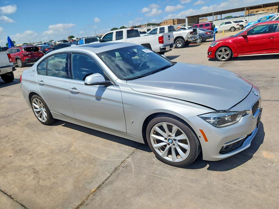 2017 BMW 3er VIN WBA8E1C56HK480348 COPART salvage auction — NORMAL WEAR, Tx - Certificate Of Title (P), sold $6,700 on 2026-07-27 (photo 4)