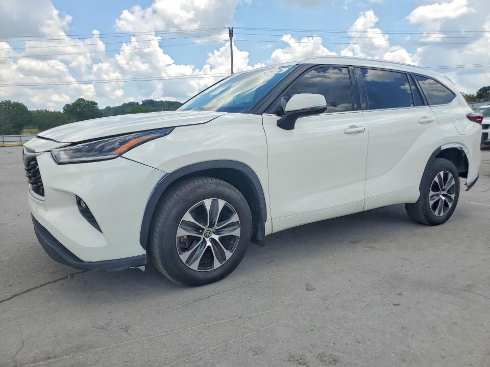 2021 Toyota Highlander VIN 5TDGZRBH8MS079660 COPART salvage auction — NORMAL WEAR, Tn - Cert Of Title-Rebuilt Vehicle, sold $16,700 on 2026-07-27 (photo 1)