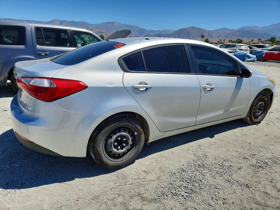 2014 Kia Forte VIN KNAFK4A64E5120020 COPART salvage auction — MECHANICAL, Ca - Dis/Dlr/Exp Only Clean Title, sold $225 on 2026-07-22 (photo 3)