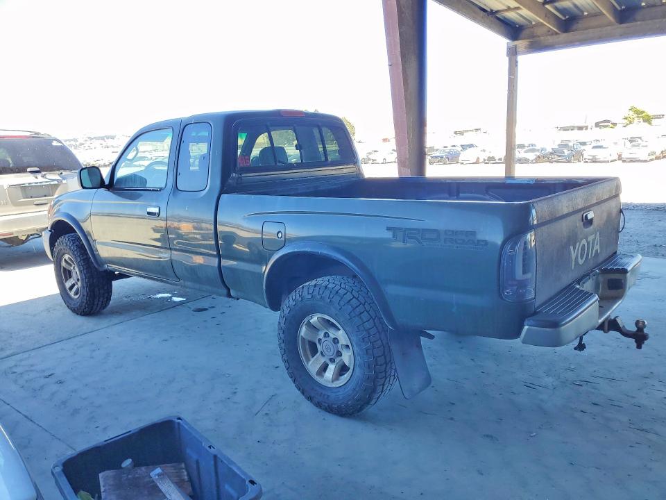 2000 Toyota Tacoma VIN 5TEWN72N1YZ691371 COPART salvage auction — REAR END, Ca - Dis/Dlr/Exp Only Clean Title, sold $3,000 on 2026-07-30 (photo 2)