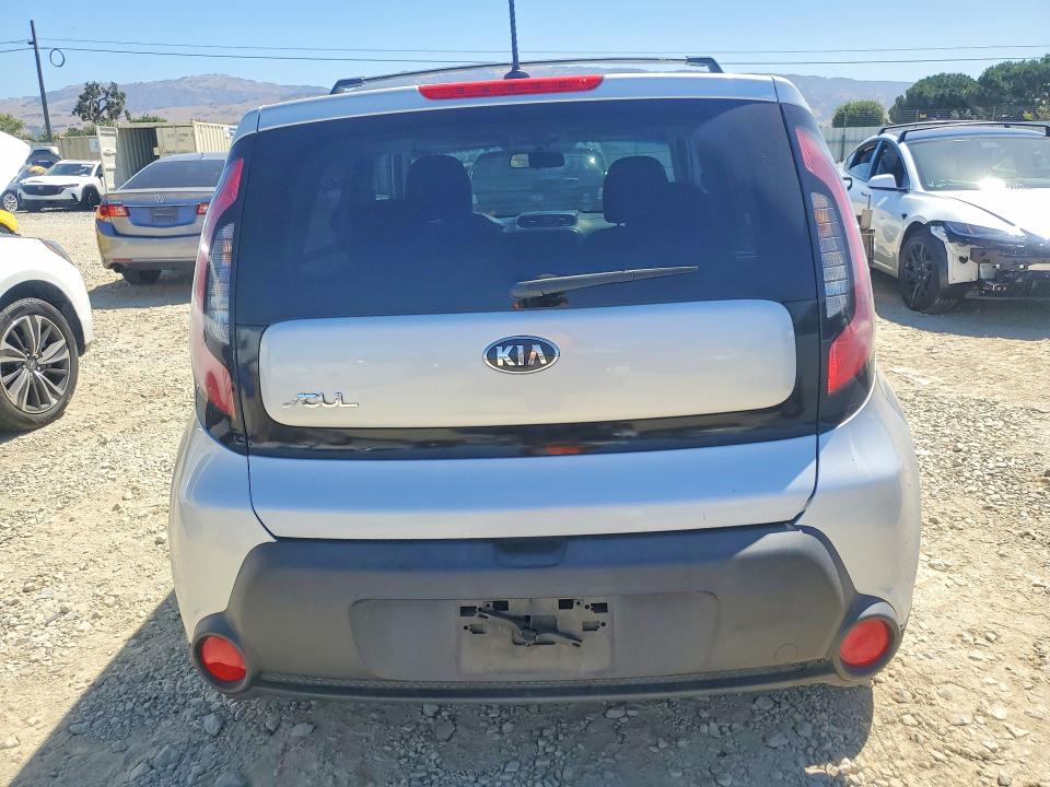 2016 Kia Soul VIN KNDJN2A28G7858979 COPART salvage auction — MINOR DENT/SCRATCHES, Ca - Dis/Dlr/Exp Only Clean Title, sold $525 on 2026-07-28 (photo 6)