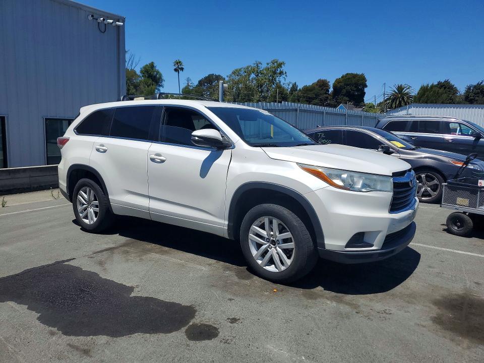 2016 Toyota Highlander VIN 5TDZKRFH9GS144964 COPART salvage auction — MINOR DENT/SCRATCHES, VA - DIS/DLR/EXP ONLY CLEAN TITLE (P), sold $6,100 on 2026-07-31 (photo 4)