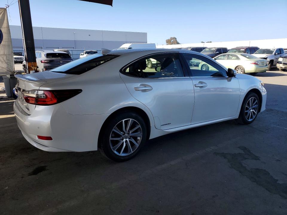 2018 Lexus Es 300h VIN JTHBW1GG0J2174574 COPART salvage auction — REAR END, Ca - Salvage Certificate, sold $2,600 on 2026-07-28 (photo 3)