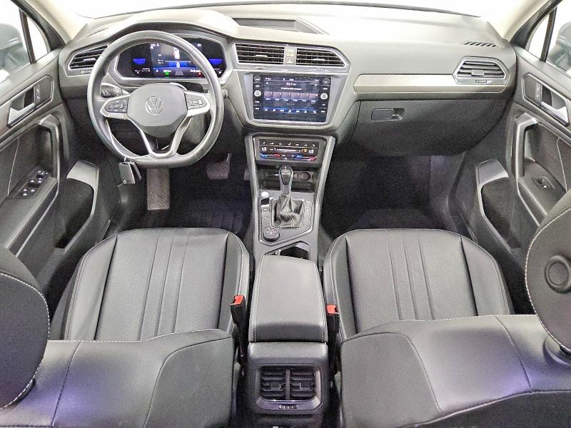 2022 Volkswagen Tiguan VIN 3VV2B7AX4NM142400 COPART salvage auction — MINOR DENT/SCRATCHES, Il - Certificate Of Title, sold $11,700 on 2026-07-28 (photo 8)