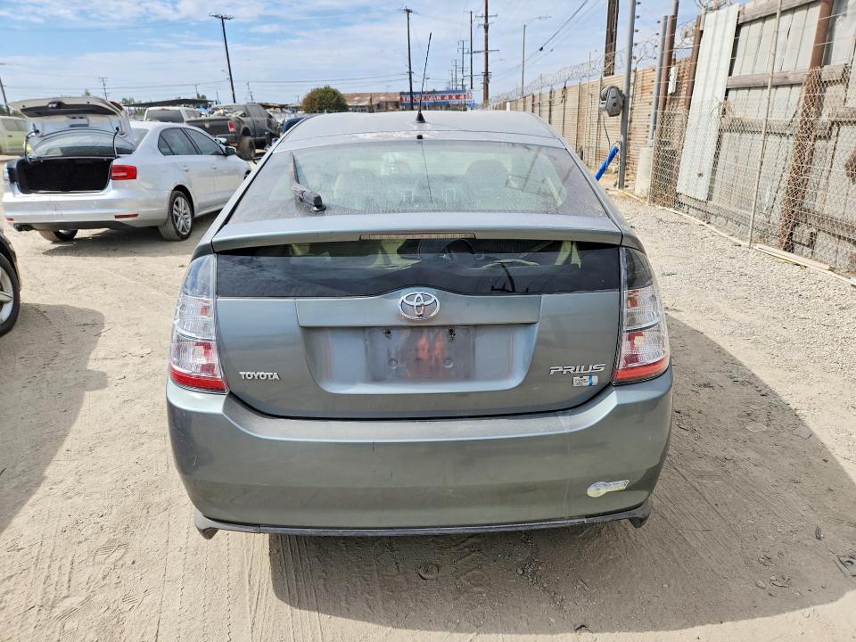 2004 Toyota Prius VIN JTDKB22U440109243 COPART salvage auction — NORMAL WEAR, CA - DIS/DLR/EXP ONLY CLEAN TITLE, sold $300 on 2026-07-27 (photo 6)