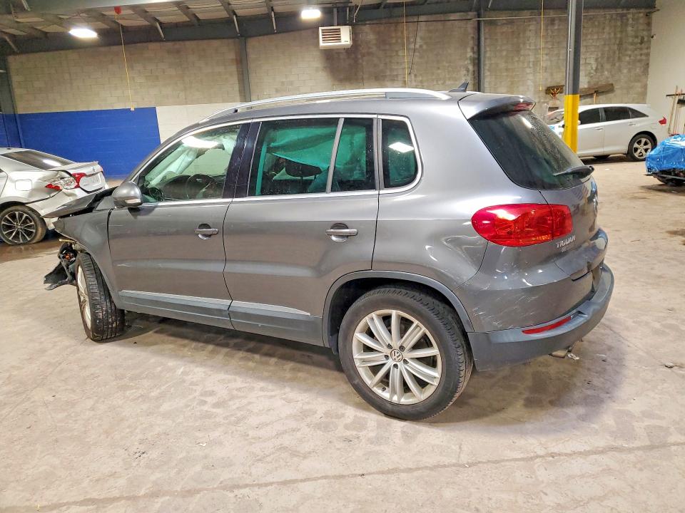 2013 Volkswagen Tiguan VIN WVGAV3AX7DW592613 COPART salvage auction — FRONT END, Salvage Title, sold $15 on 2026-08-10 (photo 2)