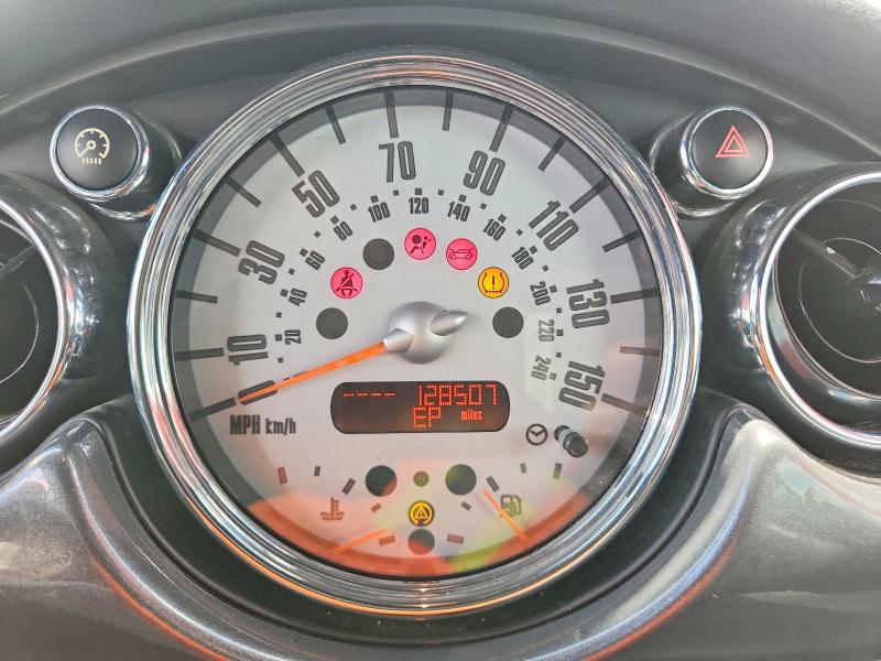 2007 Mini Cooper VIN WMWRH33567TL94554 COPART salvage auction — SIDE, TX - CERT OF TITLE-REBUILT SALVAGE, sold $475 on 2026-07-20 (photo 9)
