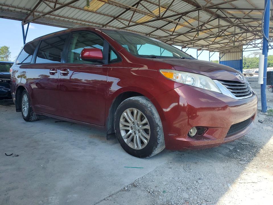 2014 Toyota Sienna VIN 5TDYK3DC0ES420185 COPART salvage auction — MINOR DENT/SCRATCHES, Ga - Certificate Of Title, sold $2,975 on 2026-07-21 (photo 4)