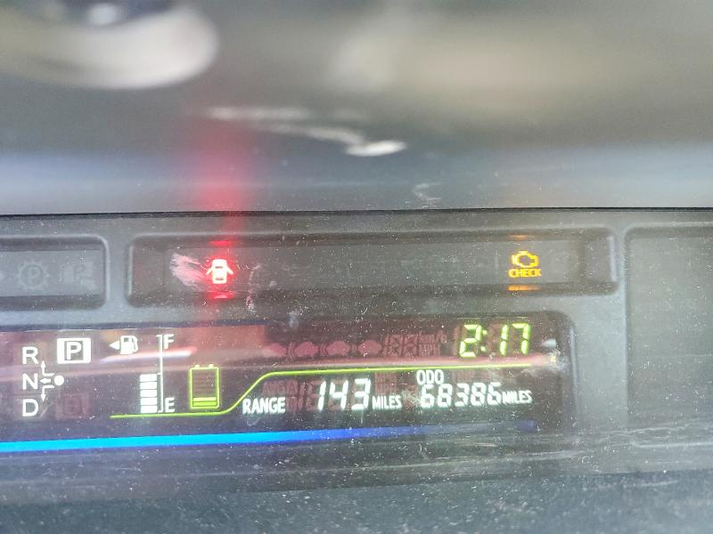 2016 Toyota Prius v VIN JTDZN3EU8GJ052437 COPART salvage auction — VANDALISM, CA - SALVAGE CERTIFICATE, sold $7,300 on 2026-07-20 (photo 9)
