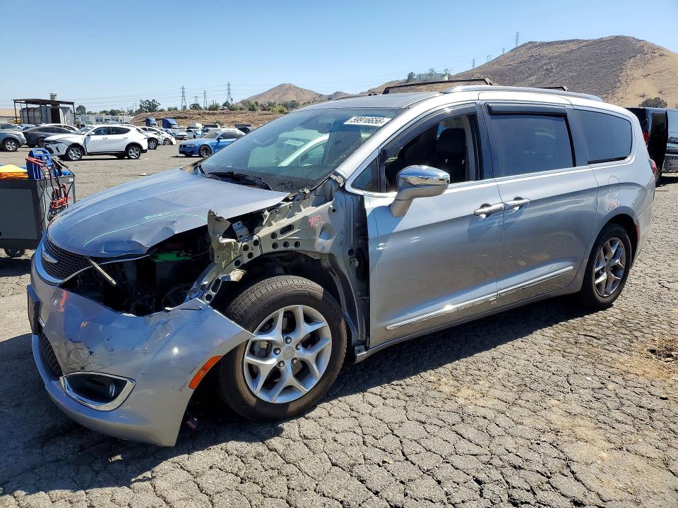 2020 Chrysler Pacifica VIN 2C4RC1GG8LR114507 COPART salvage auction — FRONT END, Salvage Title, sold $2,400 on 2026-07-23 (photo 1)
