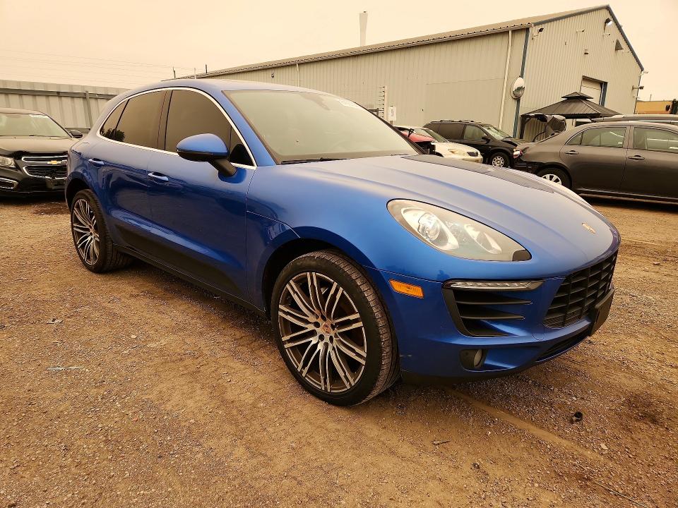 2016 Porsche Macan VIN WP1AB2A57GLB44771 COPART salvage auction — VANDALISM, On - Permit No Brand - Fit (P), sold $5,200 on 2026-07-28 (photo 4)