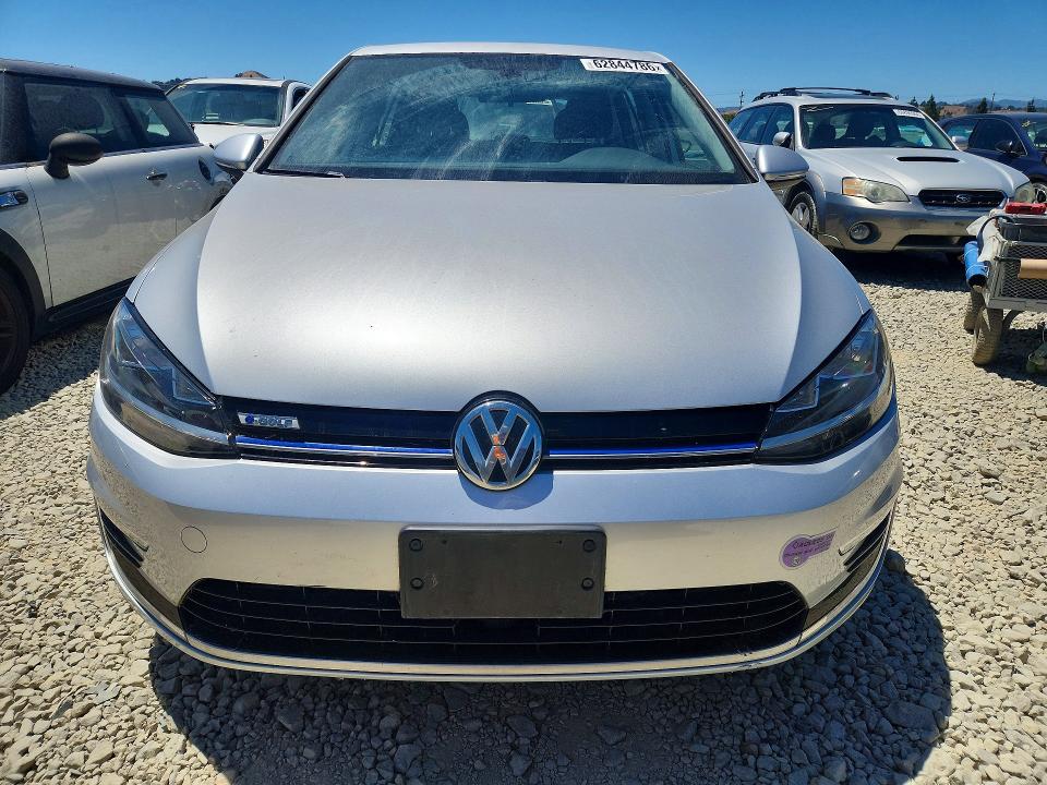 2019 Volkswagen Golf VIN WVWKR7AU7KW914321 COPART salvage auction — VANDALISM, Ca - Dis/Dlr/Exp Only Clean Title, sold $3,650 on 2026-08-04 (photo 5)