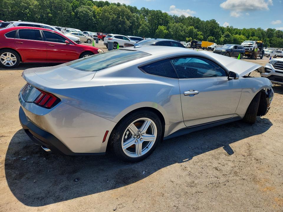 2026 Ford Mustang VIN 1FA6P8TH6T5115964 COPART salvage auction — FRONT END, Ms - Certificate Of Title, sold $9,300 on 2026-07-28 (photo 3)