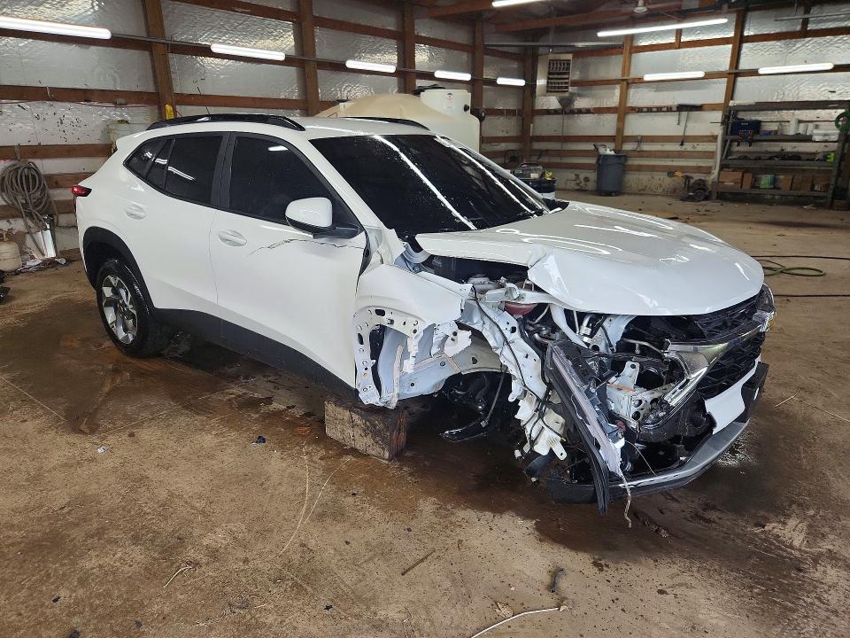 2025 Chevrolet Trax VIN KL77LHEP7SC182904 COPART salvage auction — FRONT END, IL - CERTIFICATE OF TITLE, sold $9,100 on 2026-07-14 (photo 4)