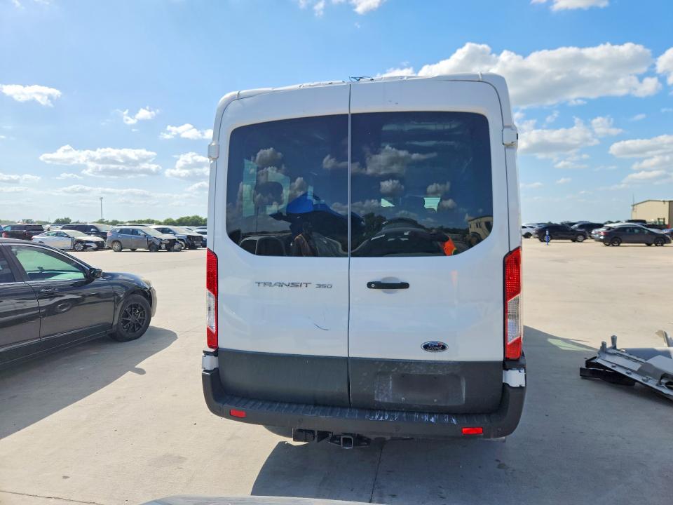 2024 Ford Transit VIN 1FBAX2C8XRKB81806 COPART salvage auction — ROOF, TX - SALVAGE VEHICLE TITLE (P), sold $23,400 on 2026-08-05 (photo 6)