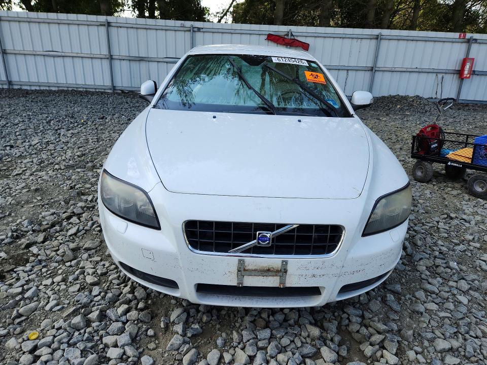 2010 Volvo C70 VIN YV1672MC7AJ092087 COPART salvage auction — WATER/FLOOD, Nj - Cert Of Title-Salvage Flood, sold $200 on 2026-08-17 (photo 5)