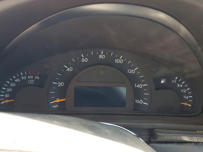 2001 Mercedes-benz C class VIN WDBRF61J11F037653 COPART salvage auction — DAMAGE HISTORY, Ca - Dlr/Dis/Exp Only Salvage Title, sold $325 on 2026-07-20 (photo 9)
