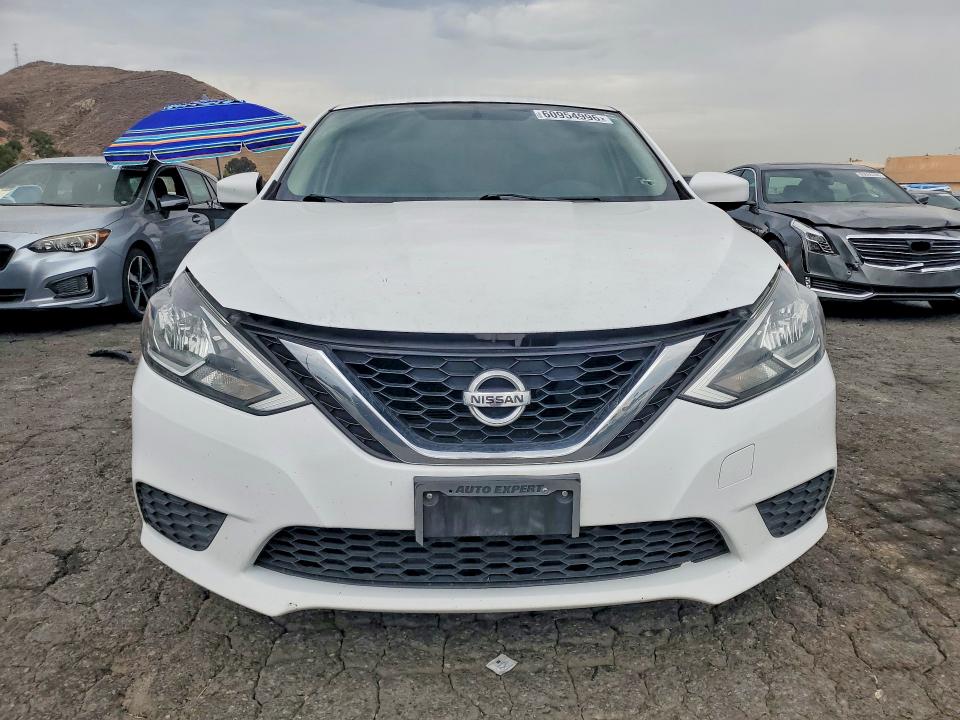 2017 Nissan Sentra VIN 3N1AB7AP6HY318311 COPART salvage auction — MINOR DENT/SCRATCHES, Ca - Dis/Dlr/Exp Only Clean Title, sold $1,800 on 2026-07-18 (photo 5)