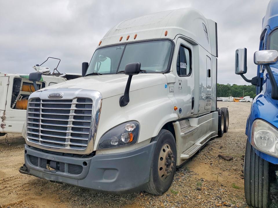 2019 Freightliner Cascadia 125 VIN 1FUJGLDR0KLKD2968 — COPART salvage auction photo