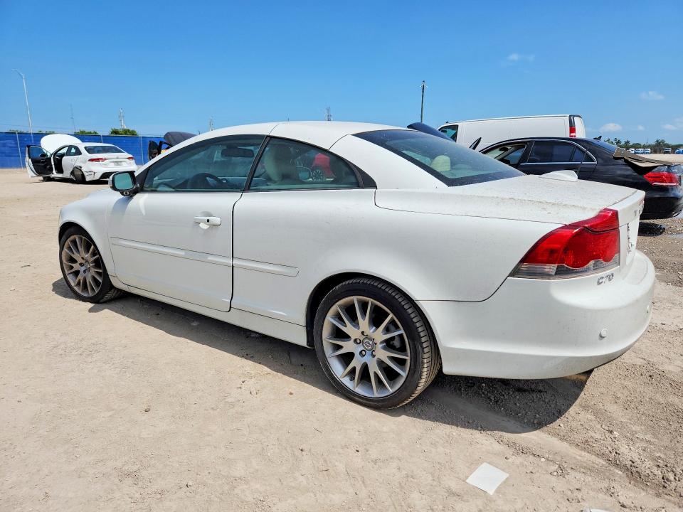 2009 Volvo C70 VIN YV1MC67239J075716 COPART salvage auction — MINOR DENT/SCRATCHES, Fl - Certificate Of Title, sold $400 on 2026-07-29 (photo 2)