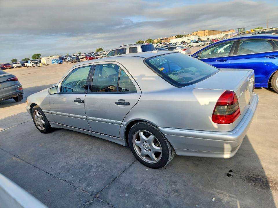 2000 Mercedes-benz C class VIN WDBHA29G7YA845685 COPART salvage auction — FRONT END, TX - CERTIFICATE OF TITLE, sold $525 on 2026-08-24 (photo 2)
