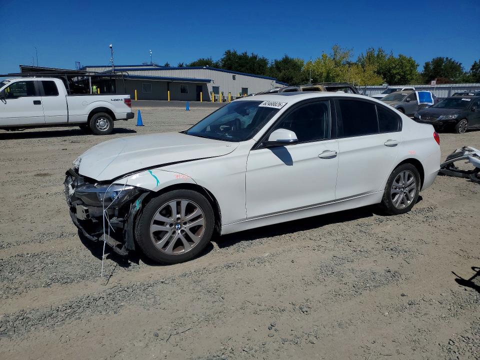 2013 BMW 3er VIN WBA3C1C52DF441551 COPART salvage auction — FRONT END, Ca - Salvage Certificate, sold $575 on 2026-08-06 (photo 1)