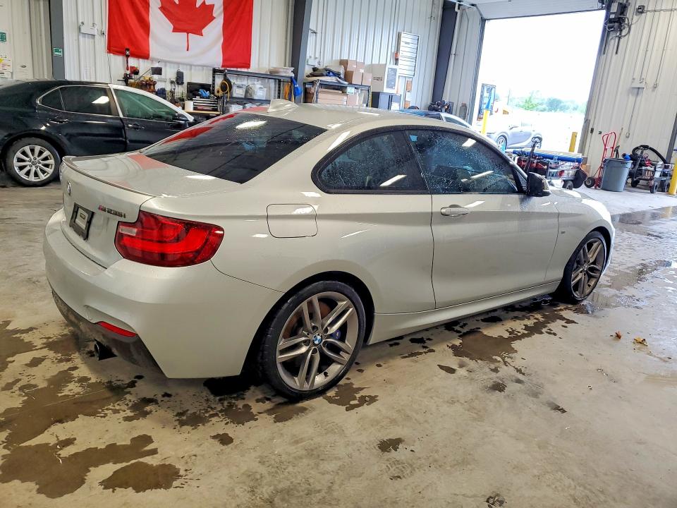 2016 BMW M235i VIN WBA1J7C50GV359070 COPART salvage auction — WATER/FLOOD, ON - PERMIT IRREPAIRABLE, sold $4,000 on 2026-08-18 (photo 3)