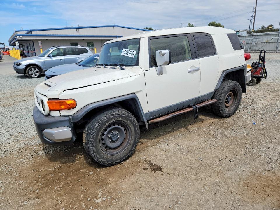 2014 Toyota Fj cruiser VIN JTEBU4BF9EK190488 COPART salvage auction — FRONT END, CA - SALVAGE CERTIFICATE, sold $800 on 2026-07-24 (photo 1)