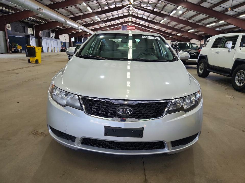 2011 Kia Forte VIN KNAFU4A27B5421366 COPART salvage auction — MINOR DENT/SCRATCHES, Ma - Certificate Of Title (P), sold $1,850 on 2026-07-09 (photo 5)