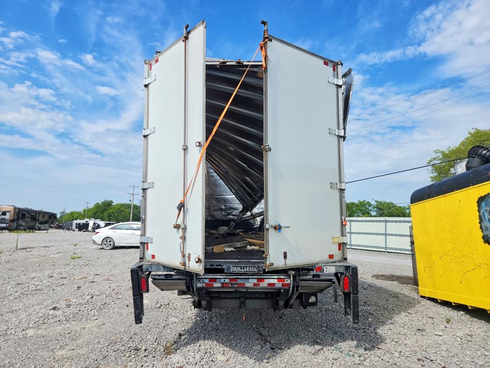 2023 Mack Md VIN 1M2MDBAA8PS005787 COPART salvage auction — ROLLOVER, TN - SALVAGE CERTIFICATE, sold $3,700 on 2026-09-02 (photo 6)
