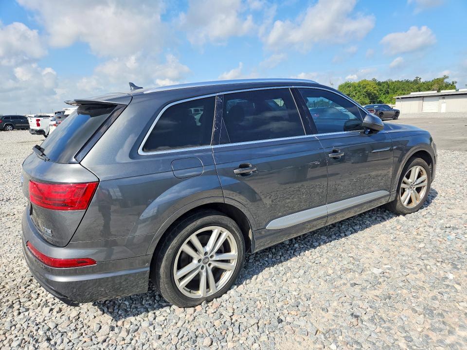 2017 Audi Q7 VIN WA1MAAF72HD054147 COPART salvage auction — MINOR DENT/SCRATCHES, Mi - Certificate Of Title, sold $2,150 on 2026-07-27 (photo 3)