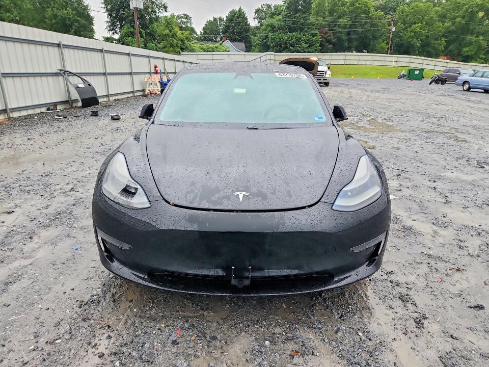 2021 Tesla Model 3 VIN 5YJ3E1EA2MF915994 COPART salvage auction — VANDALISM, Wv - Dealer Only Clean Title (P), sold $8,300 on 2026-09-02 (photo 5)