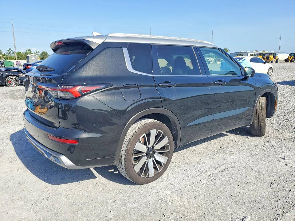 2025 Mitsubishi Outlander VIN JA4J4WA8XSZ025688 COPART salvage auction — FRONT END, Fl - Certificate Of Title, sold $22,900 on 2026-08-25 (photo 3)