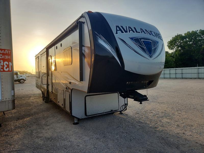 2019 Keystone Avalanche VIN 4YDF37626JE760907 — COPART salvage auction photo