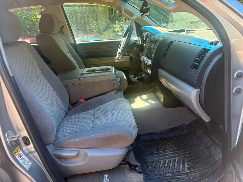 2011 Toyota VIN 5TFUM5F12BX024796 COPART salvage auction — MINOR DENT/SCRATCHES, ME - CERTIFICATE OF TITLE (P), sold $3,700 on 2026-07-24 (photo 5)