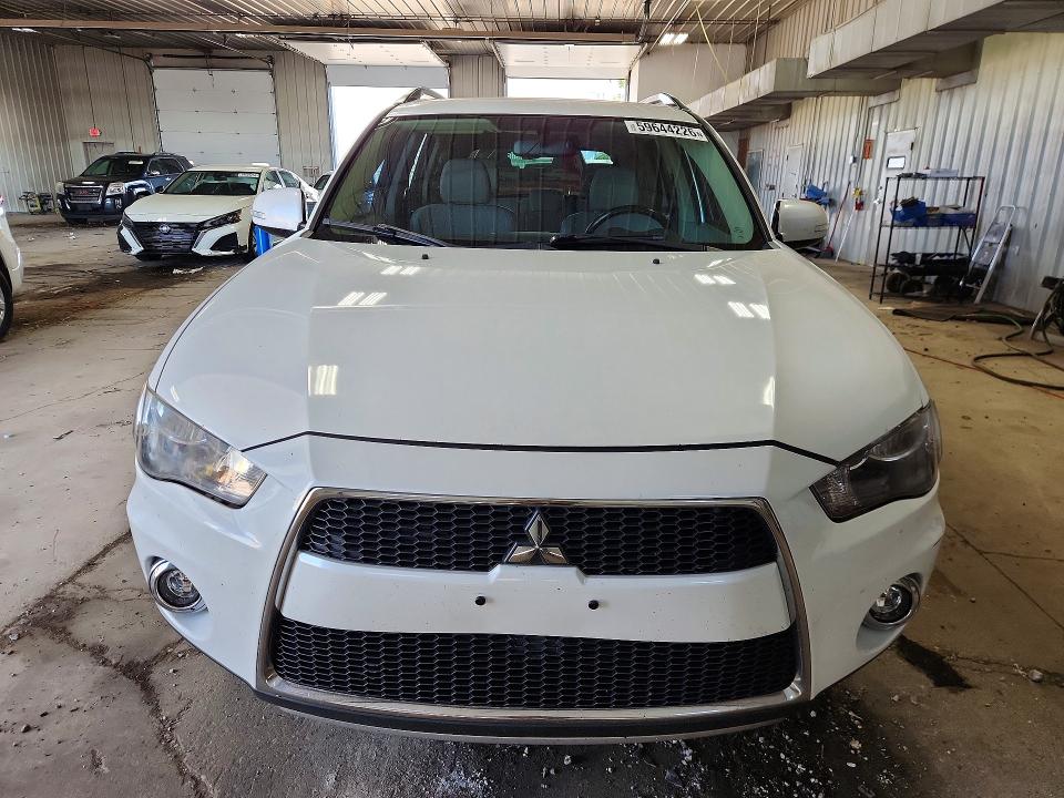 2012 Mitsubishi Outlander VIN JA4AS3AW5CU008055 COPART salvage auction — MINOR DENT/SCRATCHES, Wi - Certificate Of Title, sold $900 on 2026-07-20 (photo 5)