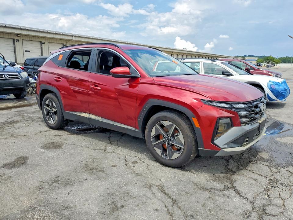 2026 Hyundai Tucson VIN 5NMJB3DE9TH740401 COPART salvage auction — WATER/FLOOD, Fl - Cert Of Title-Slvg Rebld Flood (P), sold $11,300 on 2026-07-30 (photo 4)
