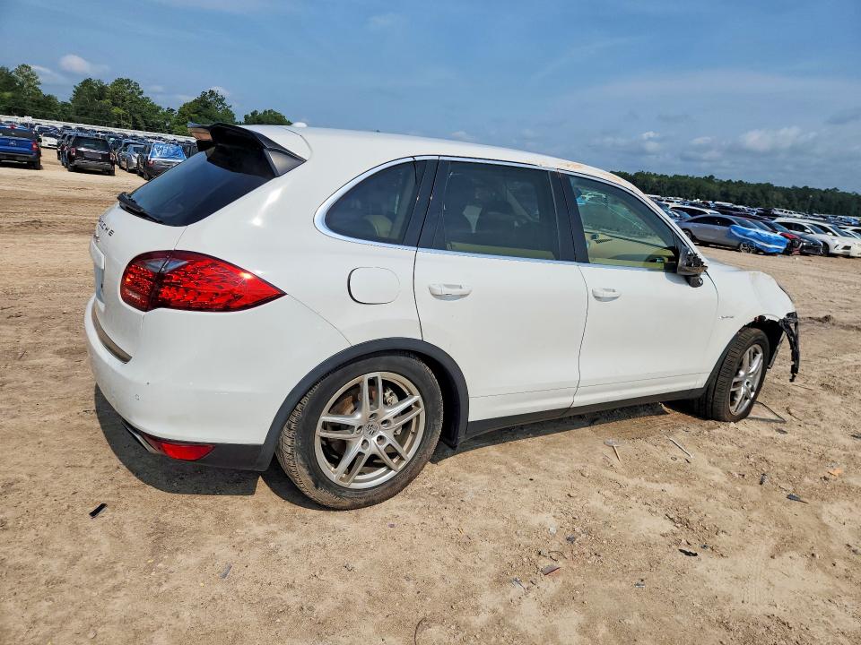 2014 Porsche Cayenne VIN WP1AE2A21ELA50234 COPART salvage auction — FRONT END, FL - CERTIFICATE OF DESTRUCTION, sold $1,350 on 2026-08-14 (photo 3)