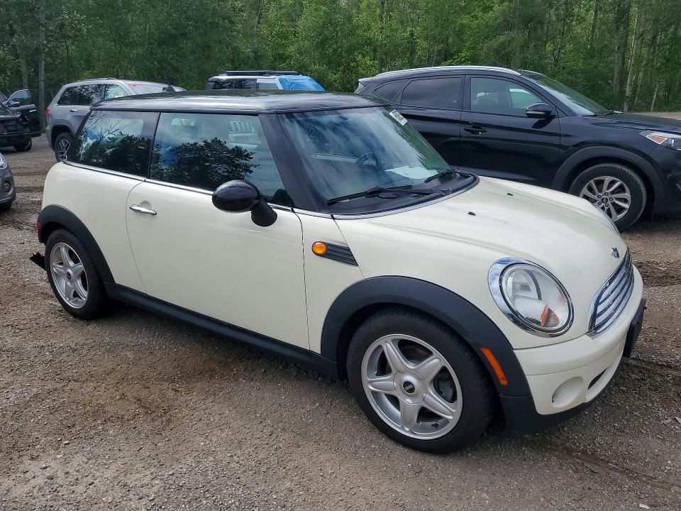 2009 Mini Cooper VIN WMWMF33529TT69735 COPART salvage auction — REAR END, ON - PERMIT NO BRAND - UNFIT, sold $825 on 2026-08-18 (photo 4)