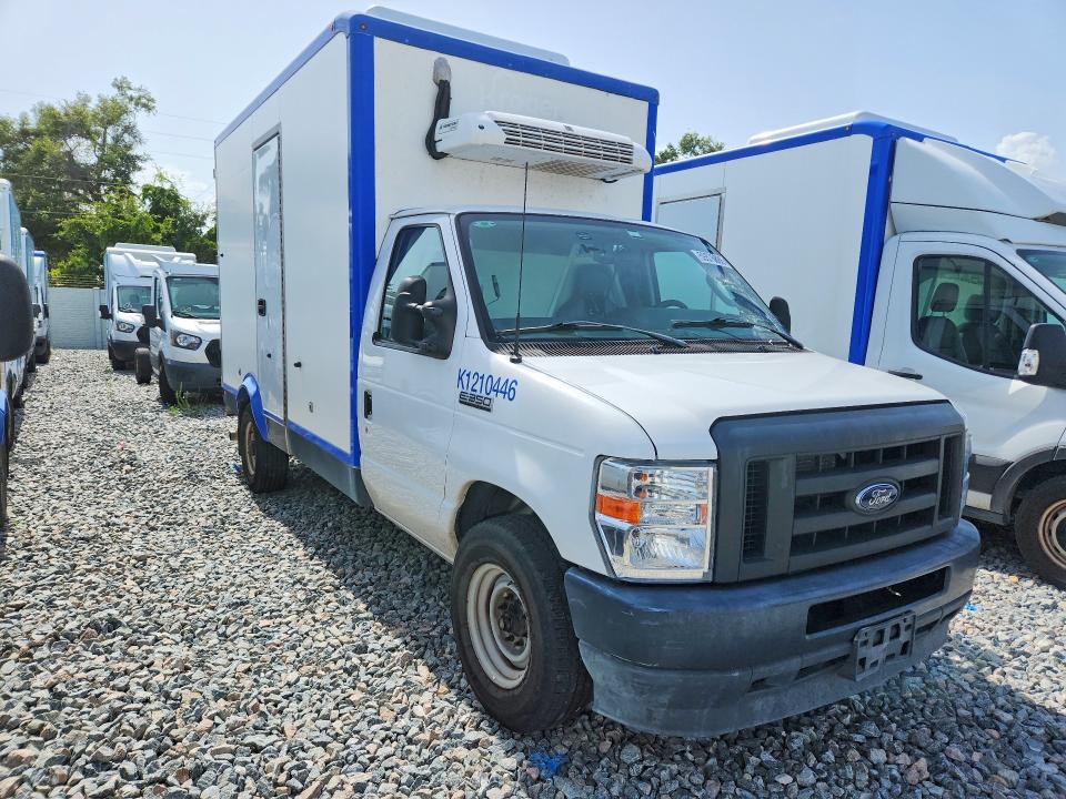 2023 Ford Econoline VIN 1FDWE3FK3PDD14780 COPART salvage auction — MINOR DENT/SCRATCHES, FL - CERTIFICATE OF TITLE (P), sold $8,800 on 2026-07-28 (photo 4)