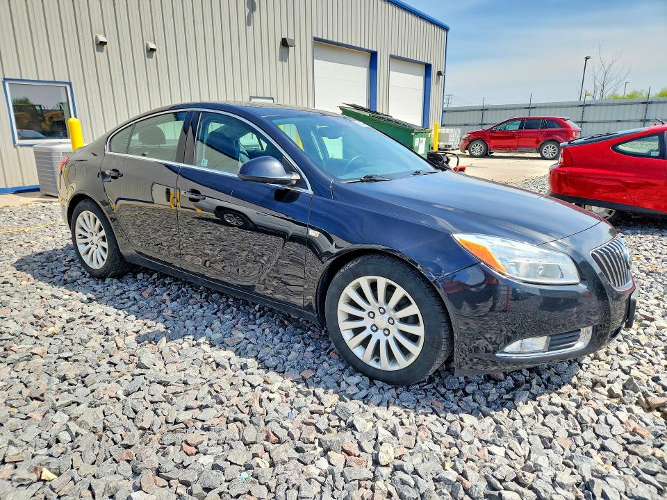 2011 Buick Regal VIN W04GU5GC4B1005841 COPART salvage auction — NORMAL WEAR, IN - CERTIFICATE OF TITLE, sold $1,485 on 2026-08-03 (photo 4)