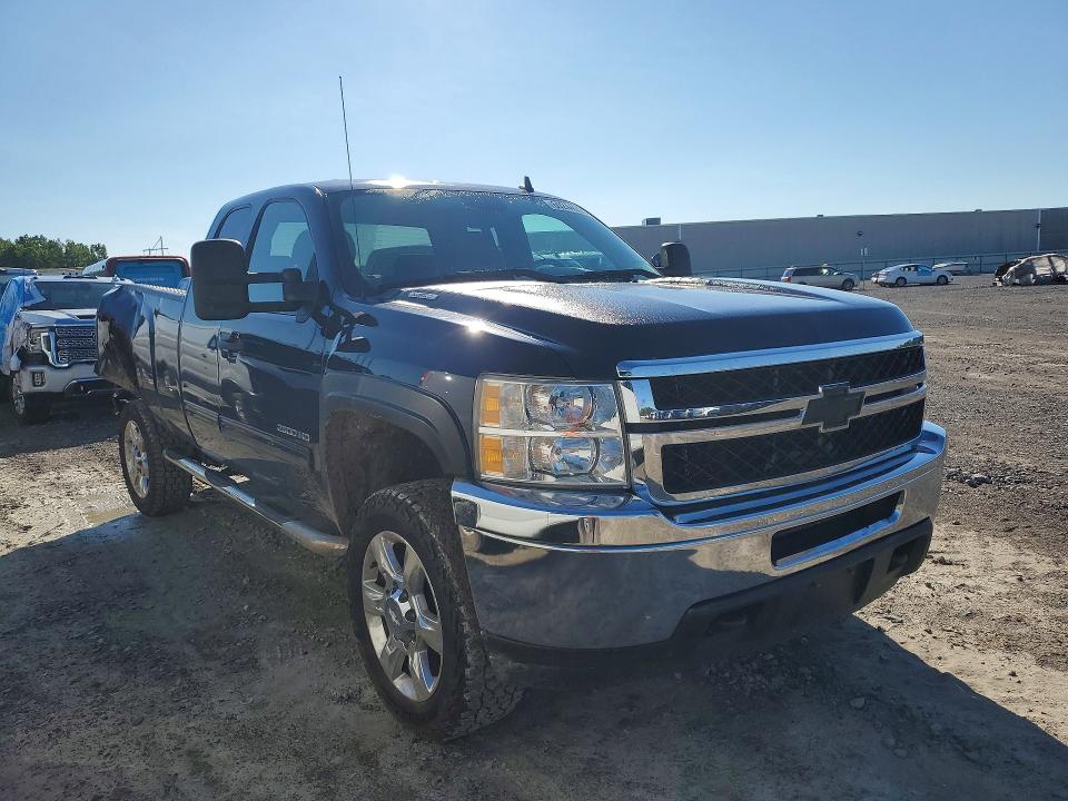 2011 Chevrolet Silverado 2500 VIN 1GC2KXCG4BZ412859 COPART salvage auction — REAR END, NY - MV-907A SALVAGE CERTIFICATE, sold $450 on 2026-07-20 (photo 4)