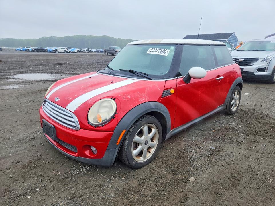 2009 Mini Cooper VIN WMWMF33529TW76970 COPART salvage auction — MINOR DENT/SCRATCHES, MA - CERTIFICATE OF TITLE, sold $375 on 2026-08-05 (photo 1)