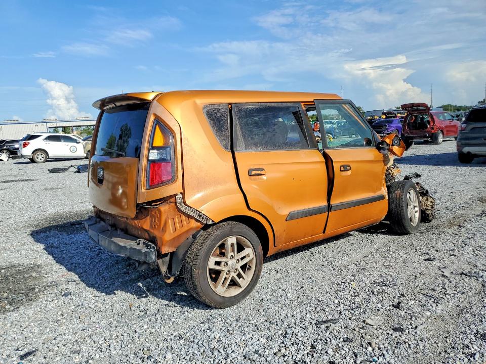 2011 Kia Soul VIN KNDJT2A28B7241659 COPART salvage auction — FRONT END, Fl - Cert Of Title Slvg Rebuildable, sold $10 on 2026-07-28 (photo 3)
