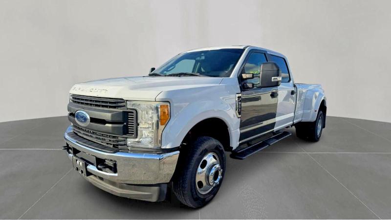 2017 Ford F-350 super duty VIN 1FT8W3DT7HED16940 COPART salvage auction — NORMAL WEAR, TX - CERTIFICATE OF TITLE (P), sold $11,400 on 2026-07-24 (photo 2)