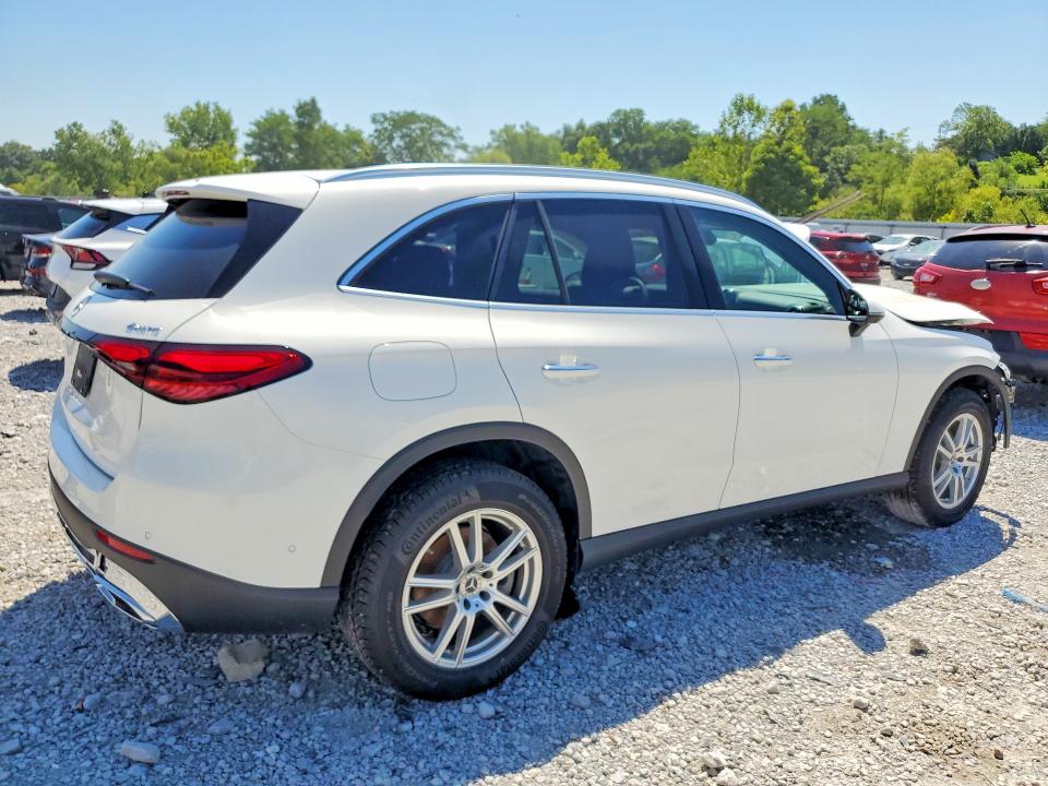 2026 Mercedes-benz Glc VIN W1NKM4HB8TF513677 COPART salvage auction — FRONT END, Salvage Title, sold $22,400 on 2026-08-21 (photo 3)