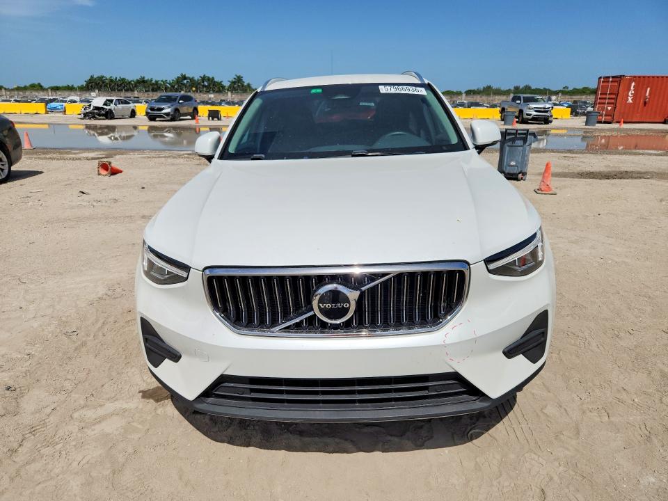 2025 Volvo Xc40 VIN YV4L12UJ5S2544331 COPART salvage auction — REAR END, Fl - Cert Of Title Slvg Rebuildable, sold $9,000 on 2026-08-05 (photo 5)