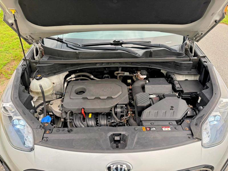 2020 Kia Sportage VIN KNDPMCAC9L7705663 COPART salvage auction — NORMAL WEAR, NH - CERTIFICATE OF TITLE (P), sold $7,200 on 2026-07-29 (photo 8)