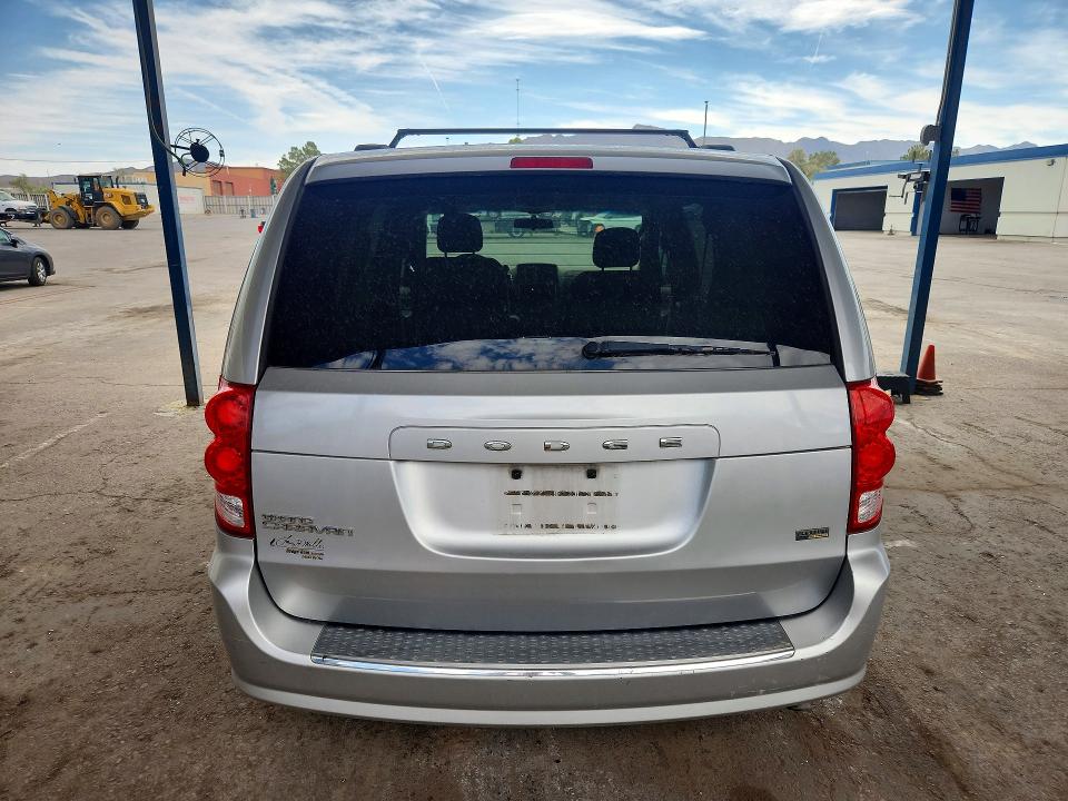 2012 Dodge Caravan VIN 2C4RDGCGXCR379127 COPART salvage auction — MINOR DENT/SCRATCHES, Az - Certificate Of Title, sold $225 on 2026-07-24 (photo 6)