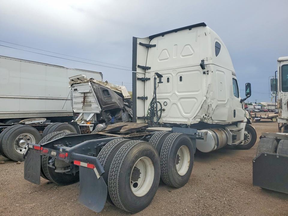 2023 Freightliner Cascadia 126 VIN 3AKJHHDR6PSUC9004 COPART salvage auction — FRONT END, AZ - CERT OF TITLE - SALVAGE, sold $12,100 on 2026-09-17 (photo 3)